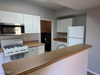 8250 Grand Canyon, Las Vegas, NV 89166