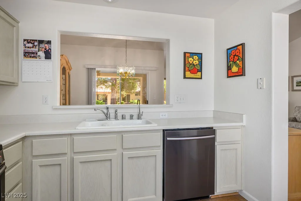 3128 Faiss, Las Vegas, NV 89134