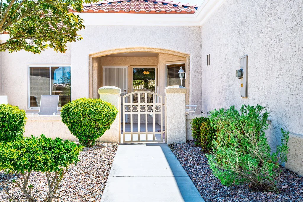 3128 Faiss, Las Vegas, NV 89134