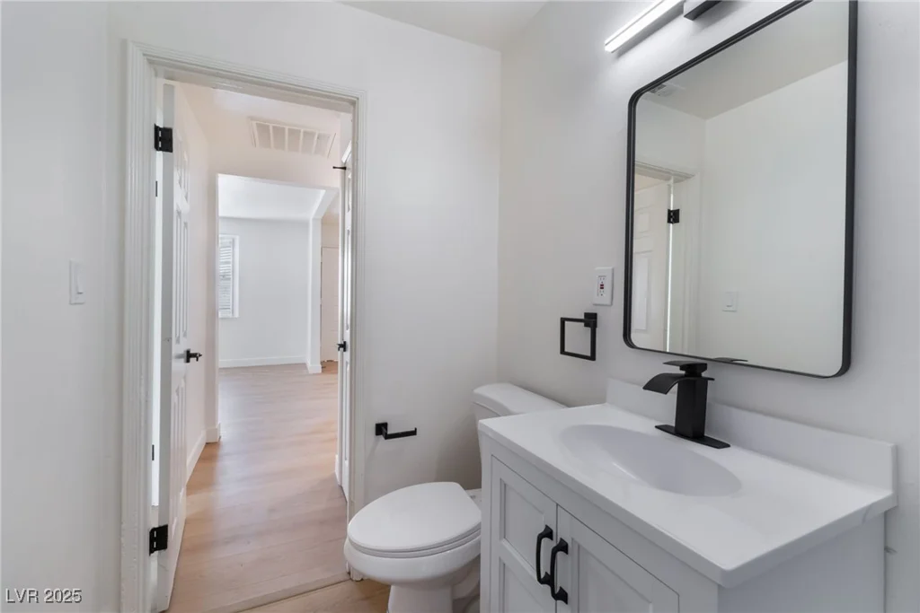 1401 Clark, Las Vegas, NV 89101