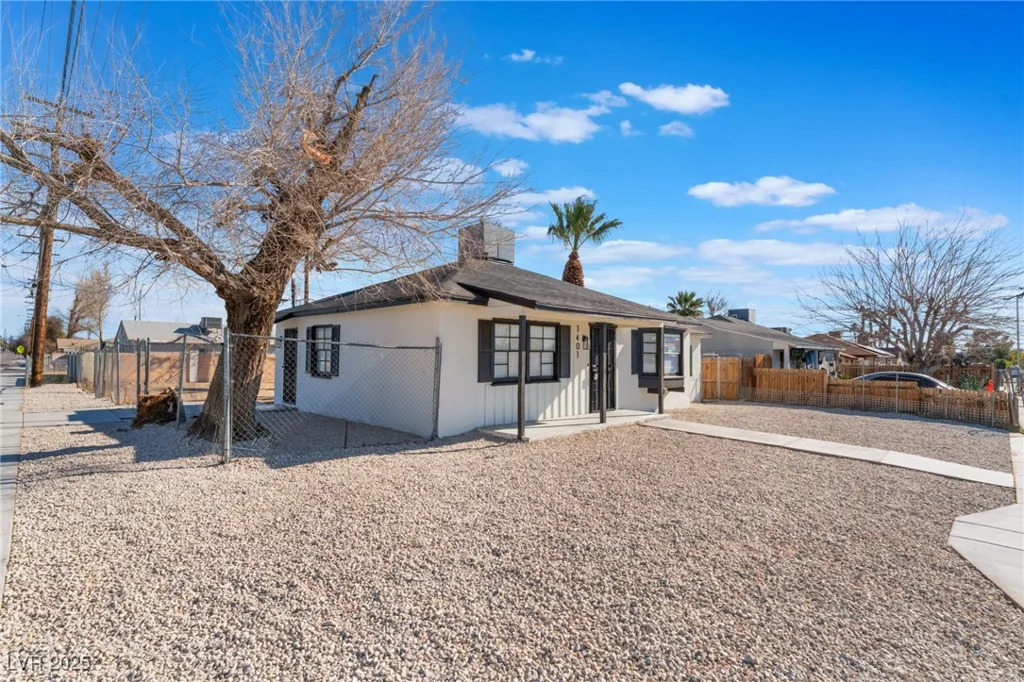 1401 Clark, Las Vegas, NV 89101