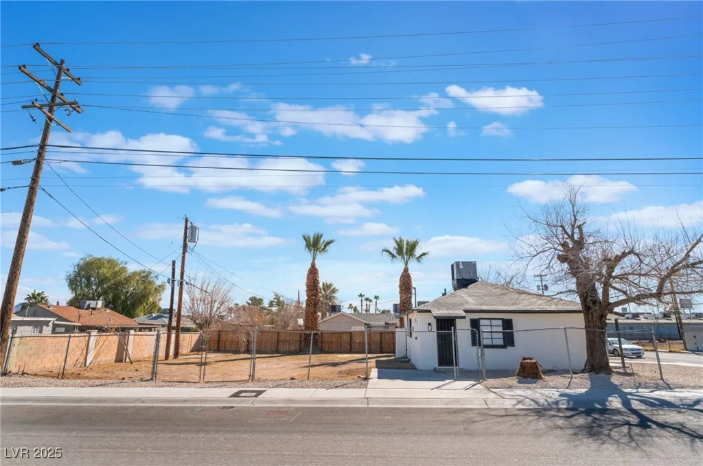 1401 Clark, Las Vegas, NV 89101