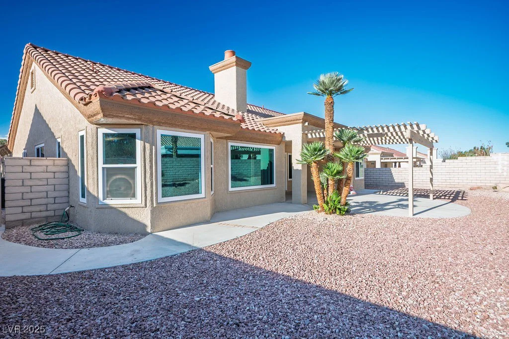 8901 Kingsmill, Las Vegas, NV 89134