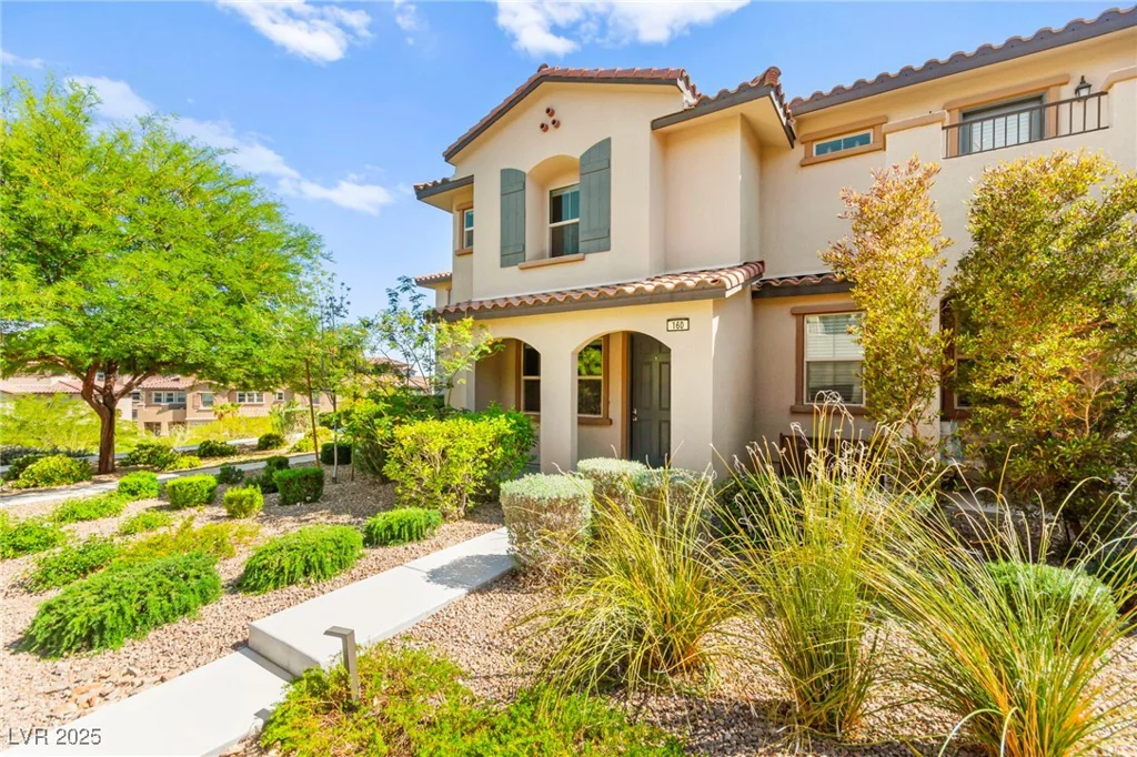 160 Lomita Heights, Las Vegas, NV 89138