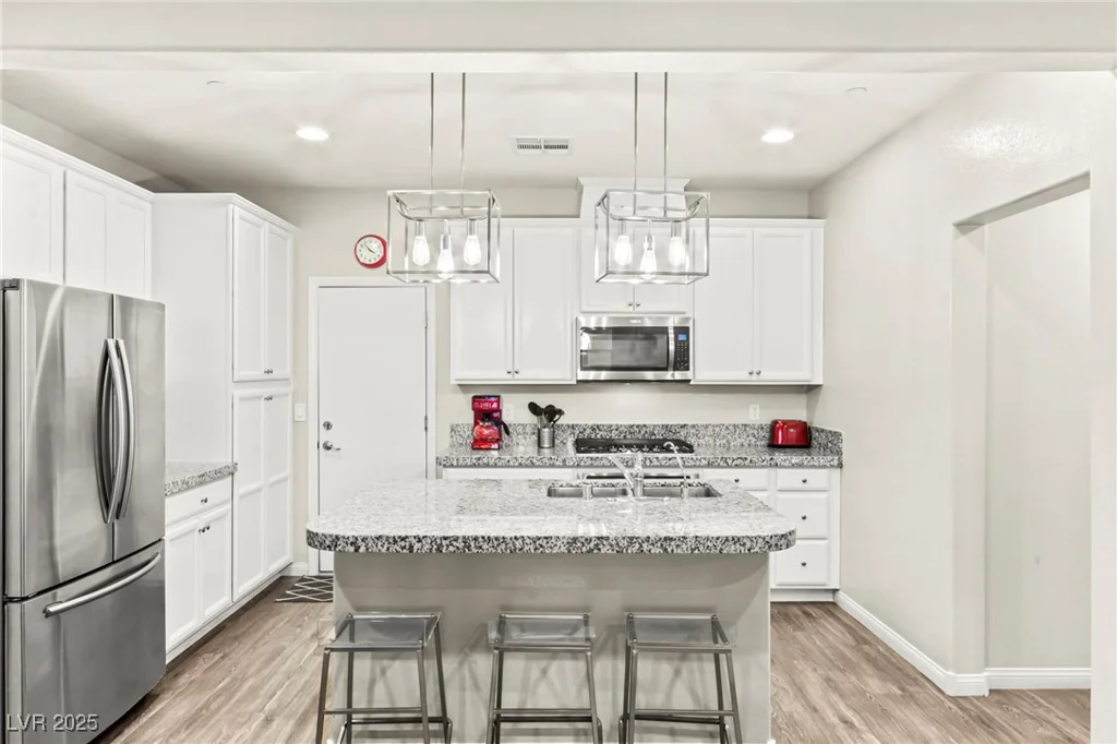 160 Lomita Heights, Las Vegas, NV 89138
