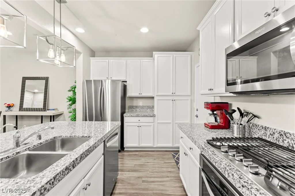 160 Lomita Heights, Las Vegas, NV 89138