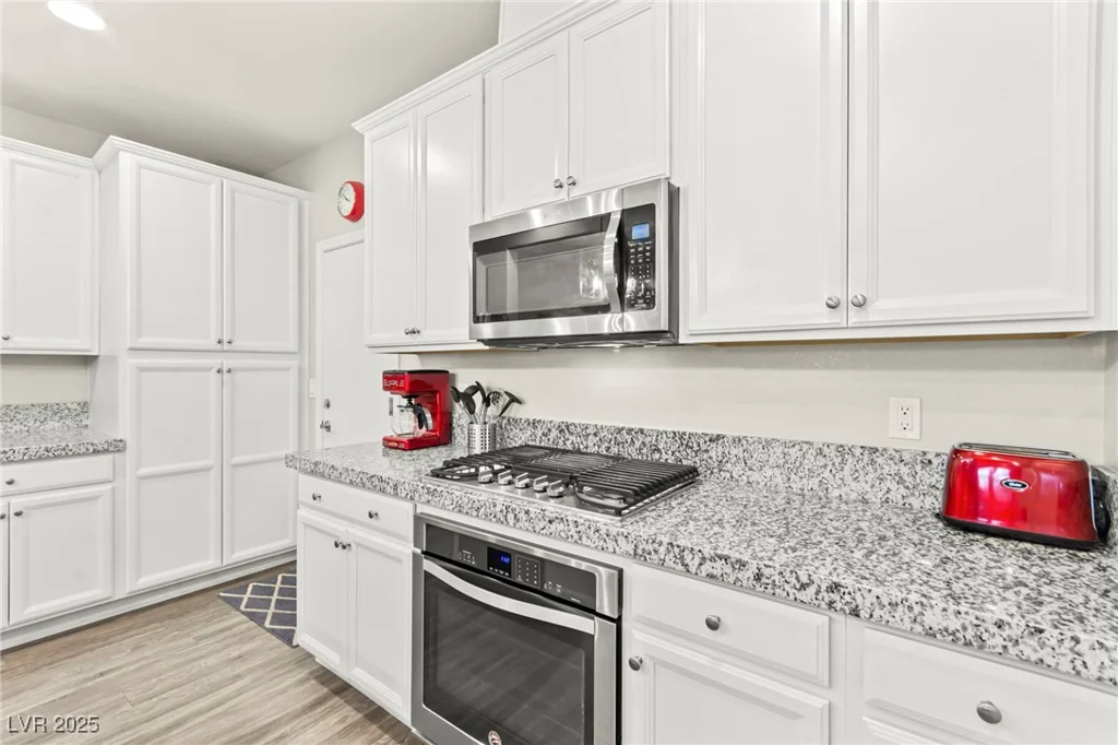 160 Lomita Heights, Las Vegas, NV 89138