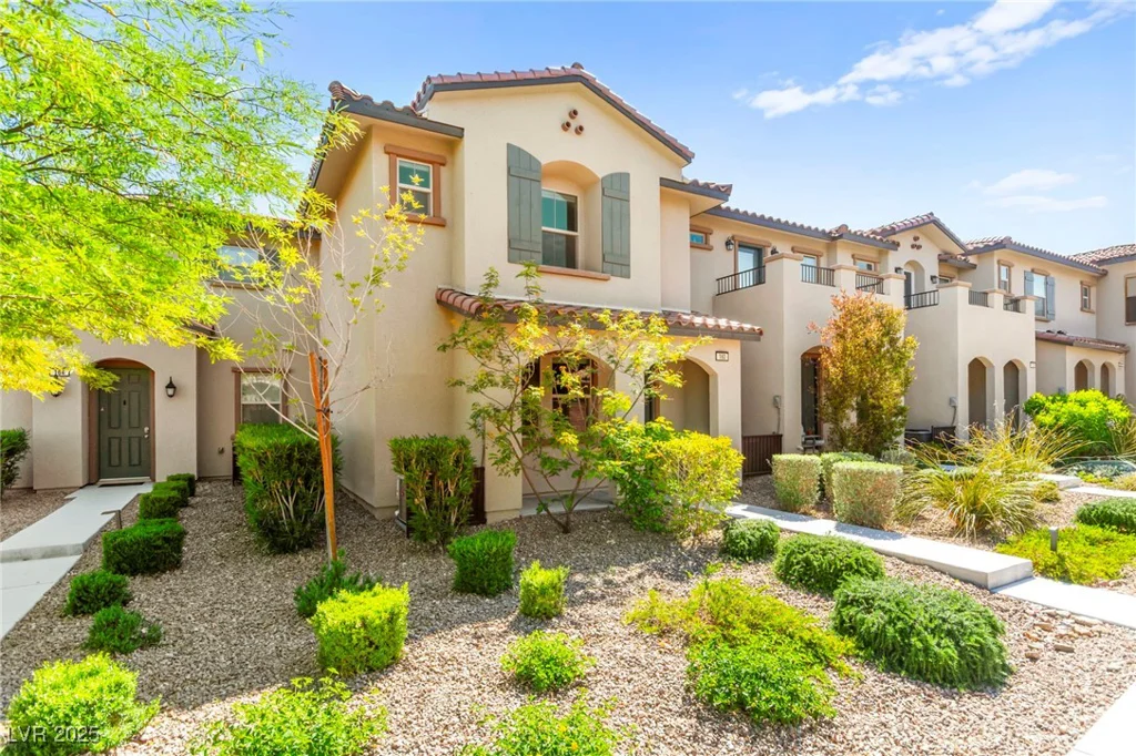 160 Lomita Heights, Las Vegas, NV 89138