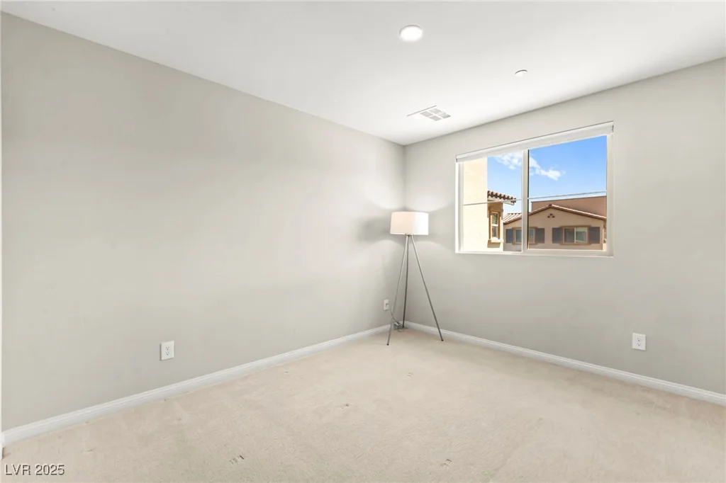 160 Lomita Heights, Las Vegas, NV 89138