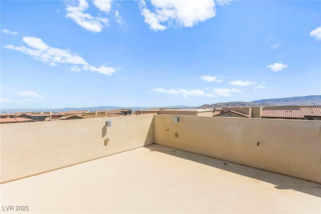 160 Lomita Heights, Las Vegas, NV 89138