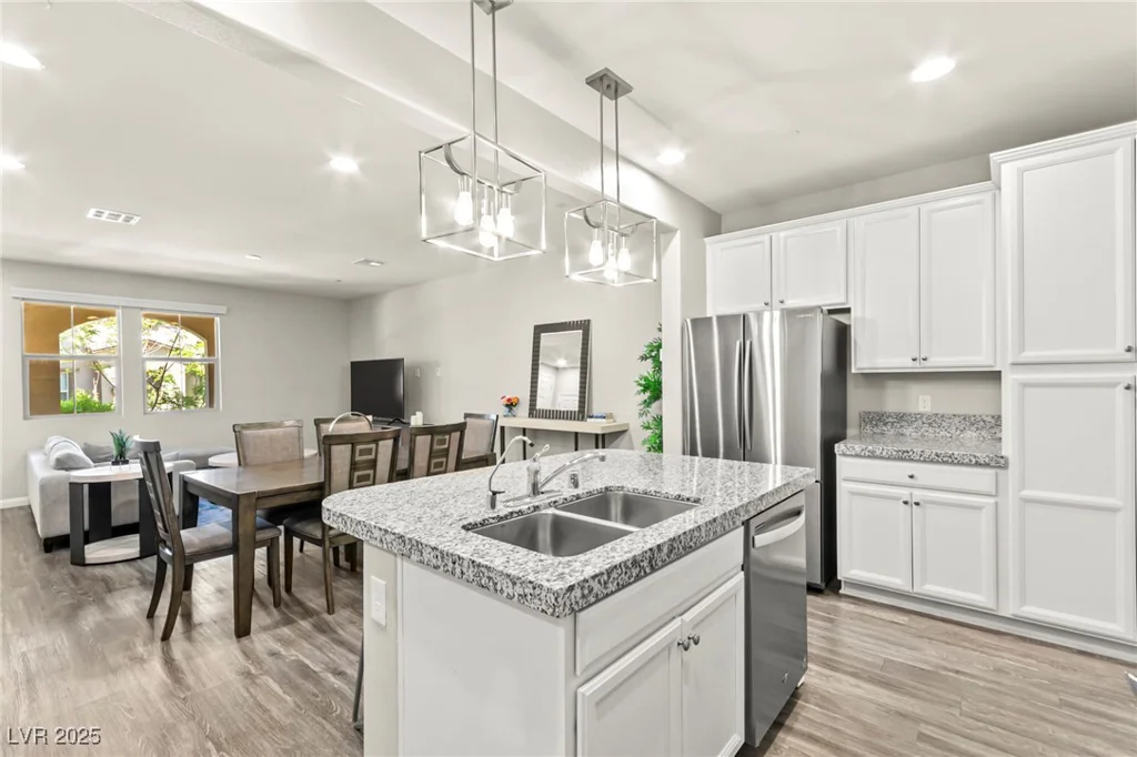 160 Lomita Heights, Las Vegas, NV 89138