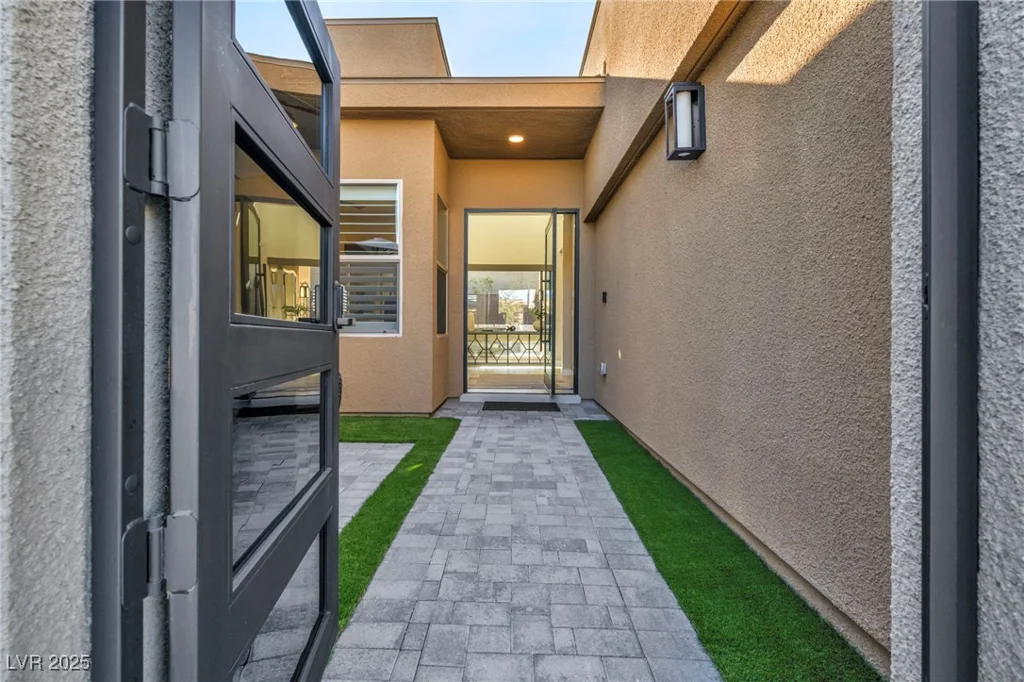 819 Bolide, Las Vegas, NV 89138