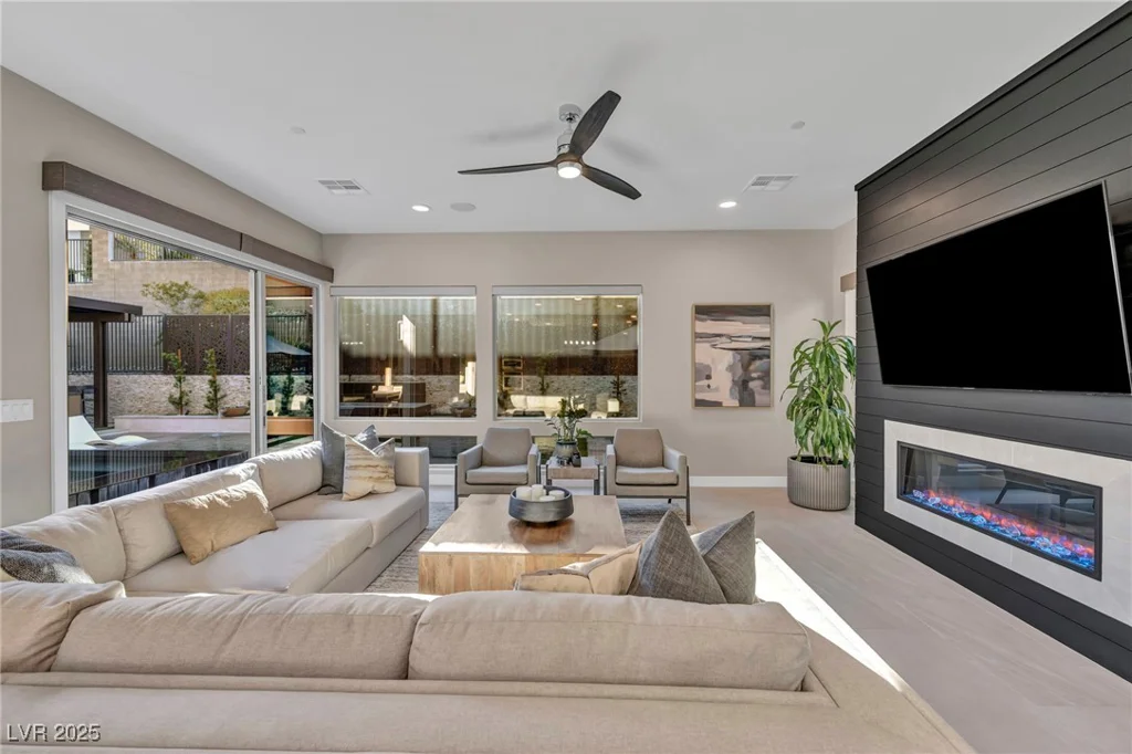 819 Bolide, Las Vegas, NV 89138