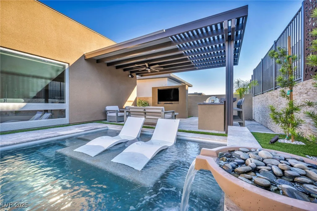 819 Bolide, Las Vegas, NV 89138