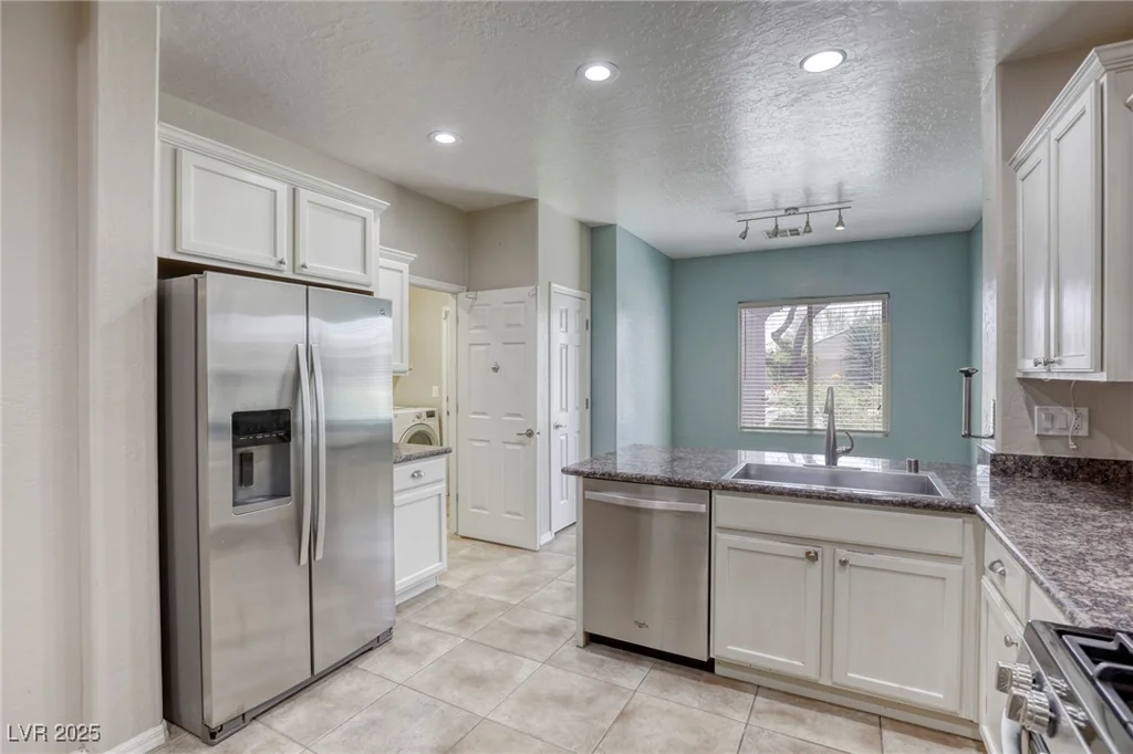 4124 Gliding Gulls, North Las Vegas, NV 89084
