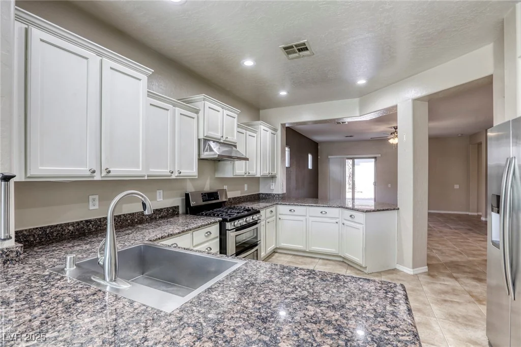 4124 Gliding Gulls, North Las Vegas, NV 89084