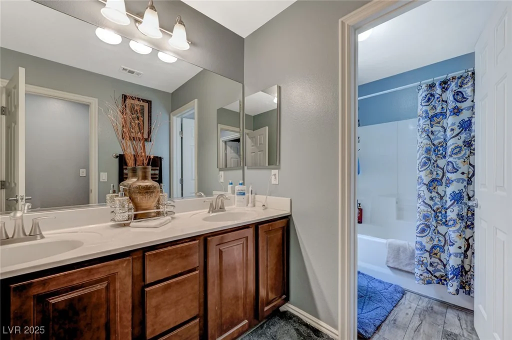 7651 Anatolian, Las Vegas, NV 89166