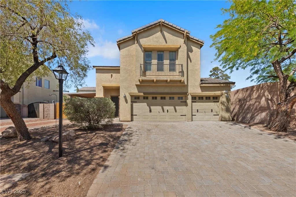 8029 Chablis Bay, Las Vegas, NV 89131
