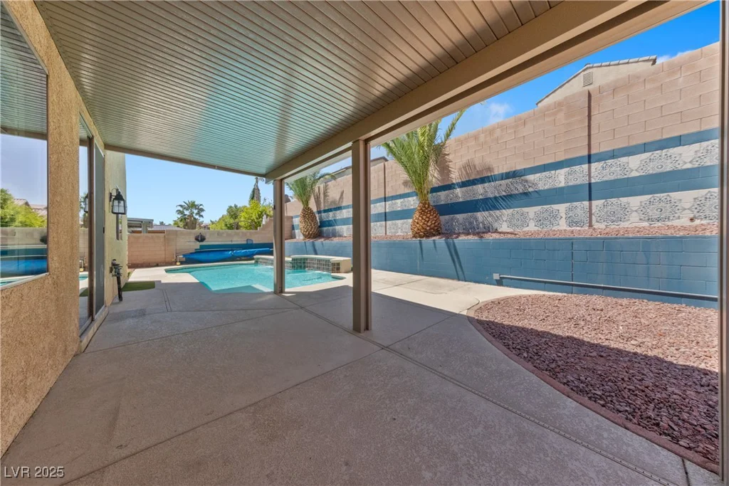 8029 Chablis Bay, Las Vegas, NV 89131