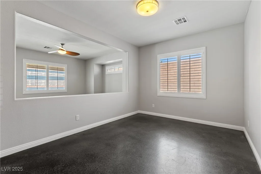 8029 Chablis Bay, Las Vegas, NV 89131