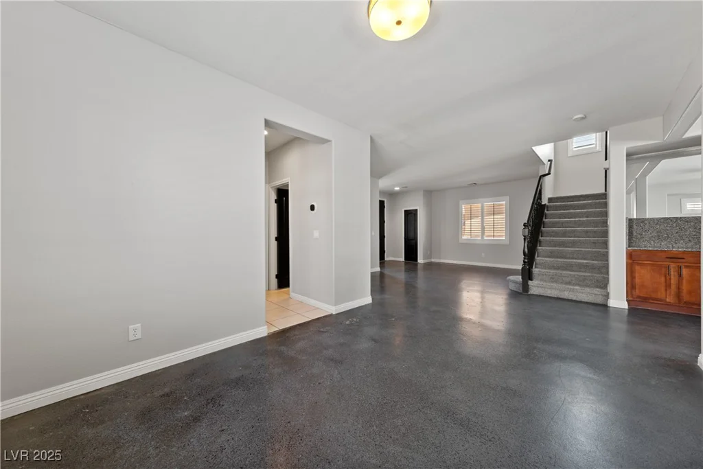 8029 Chablis Bay, Las Vegas, NV 89131