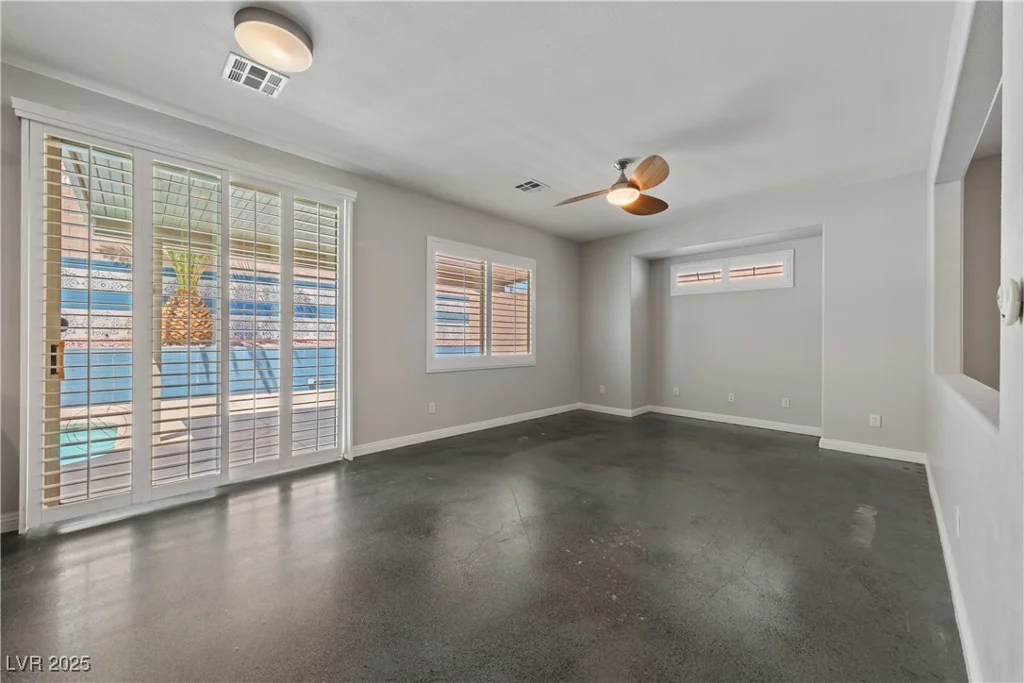 8029 Chablis Bay, Las Vegas, NV 89131