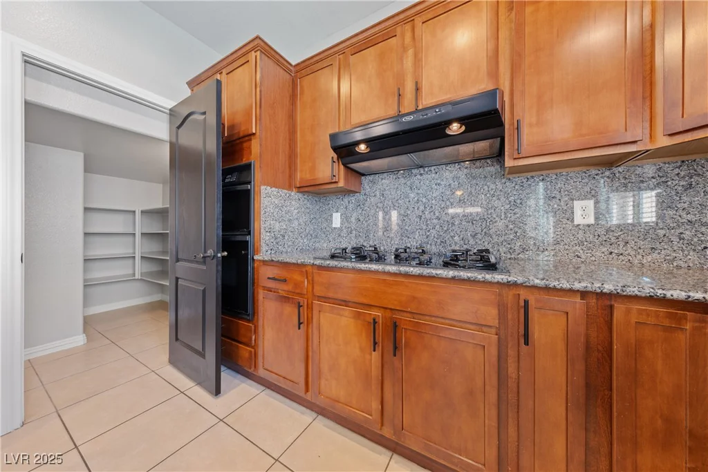8029 Chablis Bay, Las Vegas, NV 89131