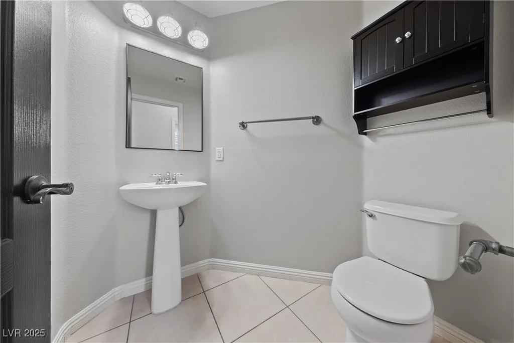 8029 Chablis Bay, Las Vegas, NV 89131