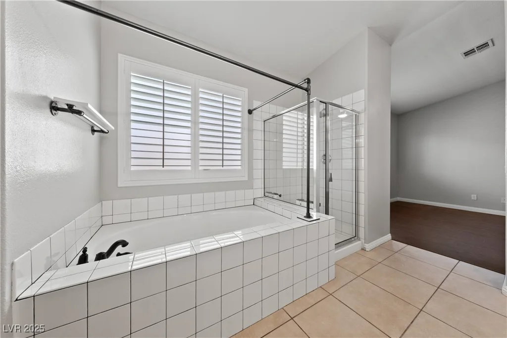 8029 Chablis Bay, Las Vegas, NV 89131