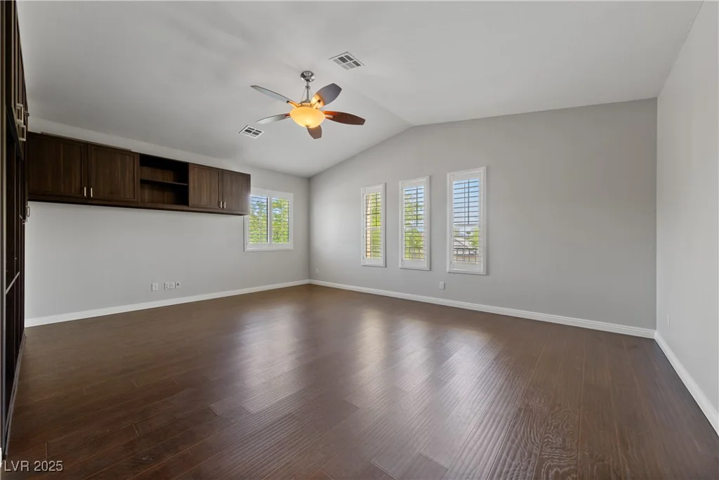 8029 Chablis Bay, Las Vegas, NV 89131