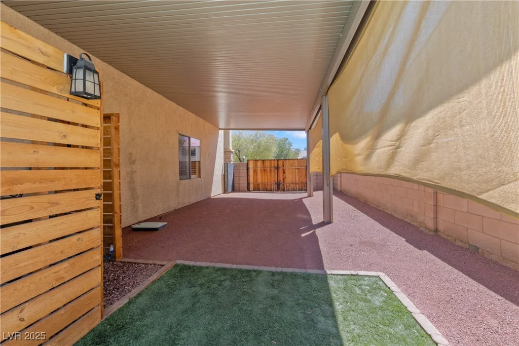 8029 Chablis Bay, Las Vegas, NV 89131