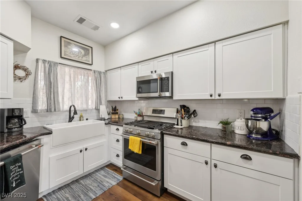 2809 Du Barry Manor, Las Vegas, NV 89108