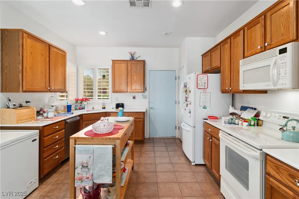 7934 Kiskadee, North Las Vegas, NV 89084