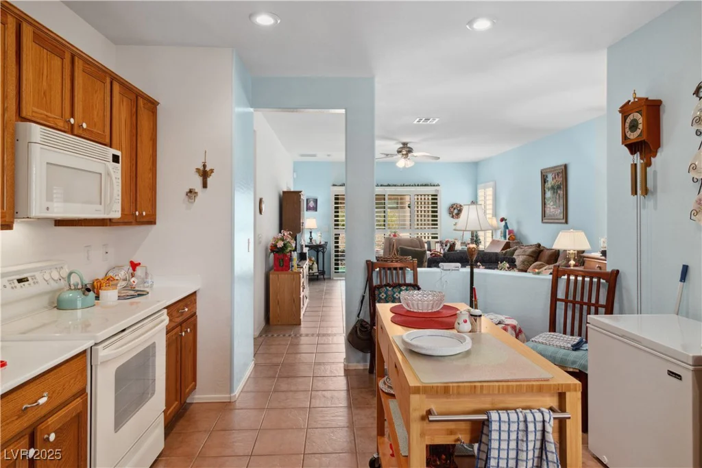 7934 Kiskadee, North Las Vegas, NV 89084