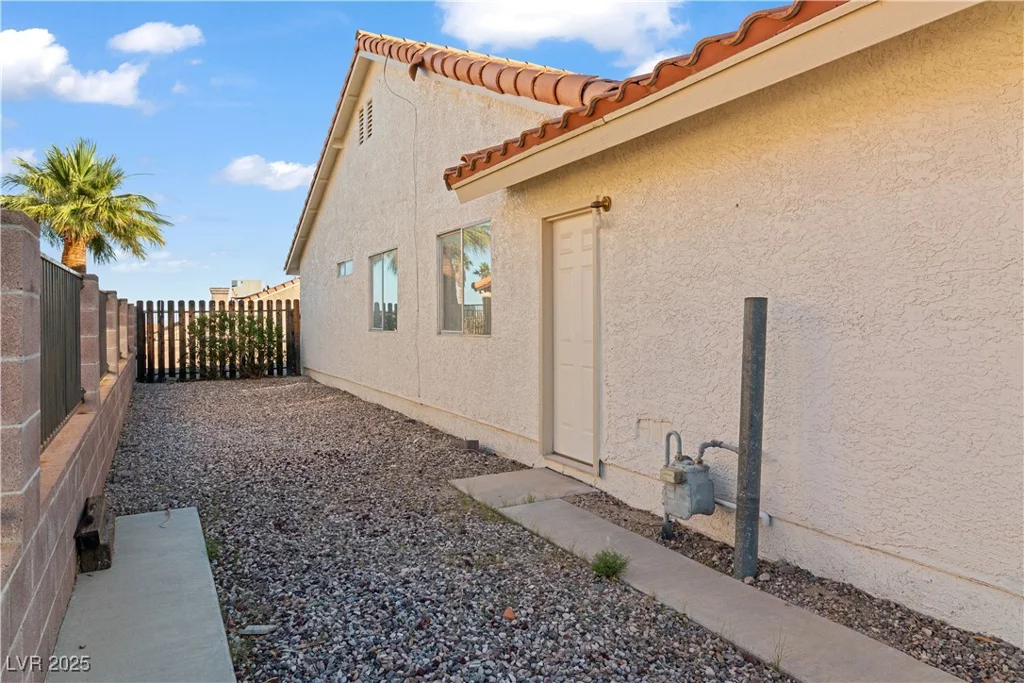2285 Carved Canyon, Laughlin, NV 89029