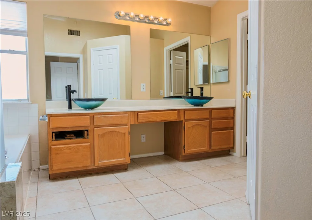 7840 Millhopper, Las Vegas, NV 89128