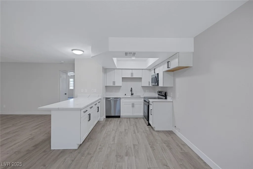 8410 Eldora, Las Vegas, NV 89117