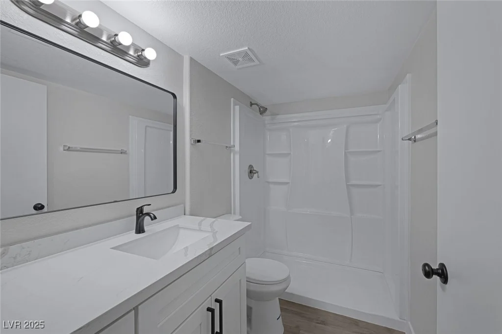 8410 Eldora, Las Vegas, NV 89117