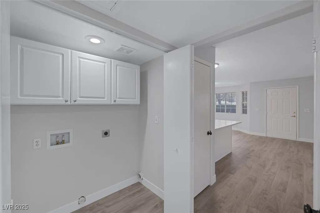 8410 Eldora, Las Vegas, NV 89117