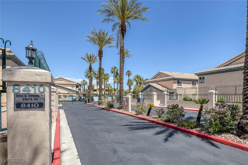 8410 Eldora, Las Vegas, NV 89117