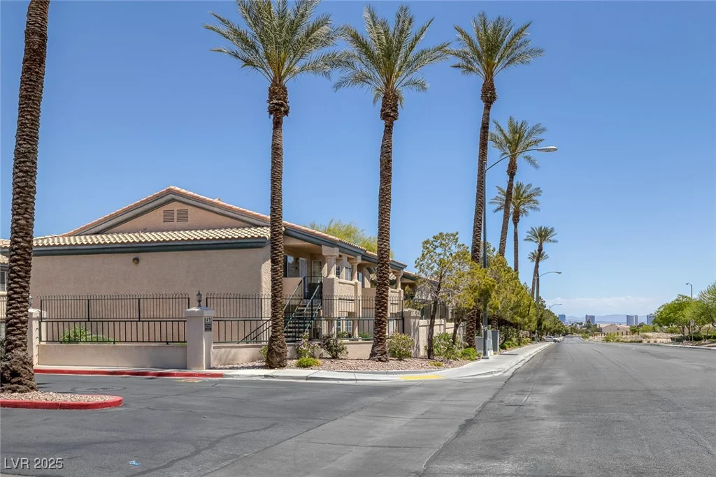 8410 Eldora, Las Vegas, NV 89117