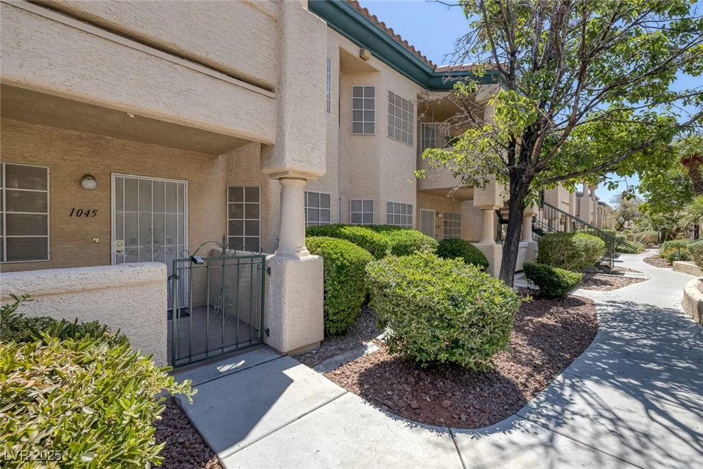 8410 Eldora, Las Vegas, NV 89117