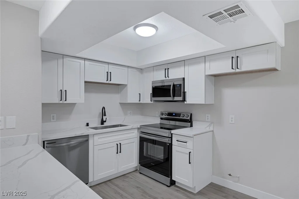 8410 Eldora, Las Vegas, NV 89117