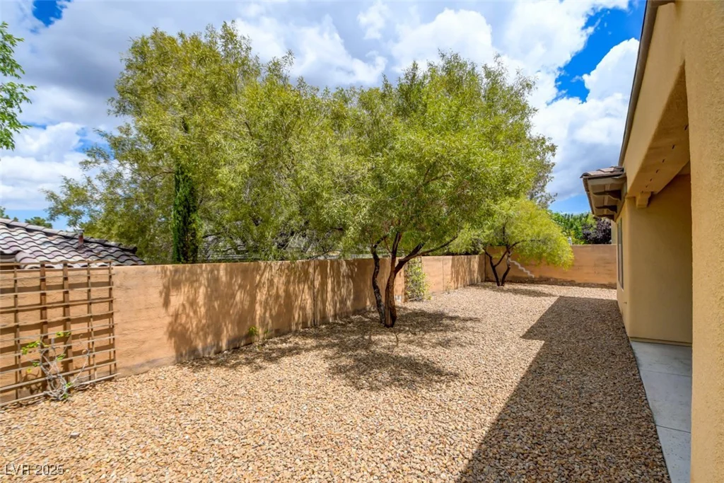 4 Chatmoss, Henderson, NV 89052