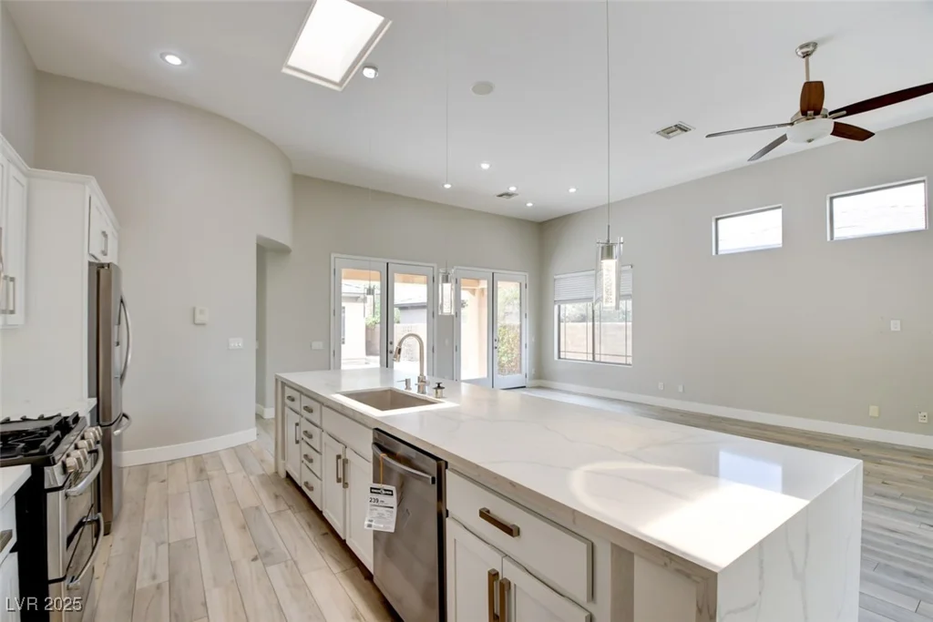 4 Chatmoss, Henderson, NV 89052