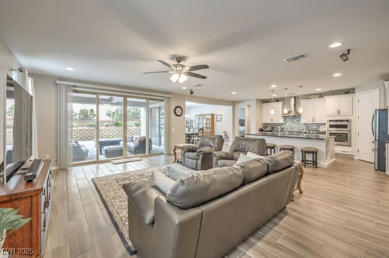 8257 Skye Peak, Las Vegas, NV 89166