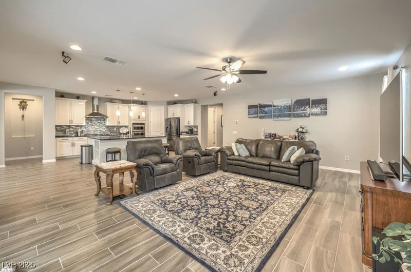8257 Skye Peak, Las Vegas, NV 89166