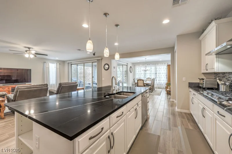 8257 Skye Peak, Las Vegas, NV 89166