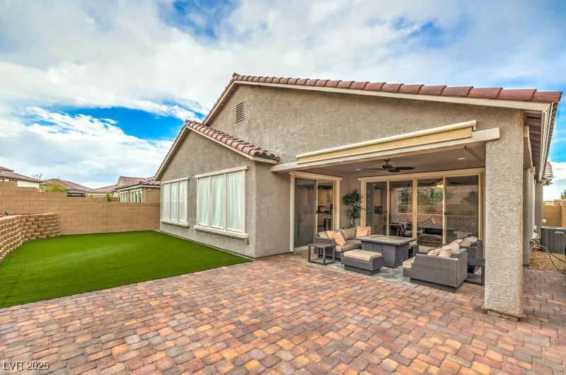 8257 Skye Peak, Las Vegas, NV 89166