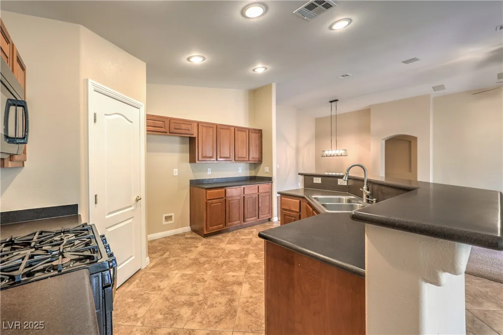 8664 Frasure Falls, Las Vegas, NV 89178